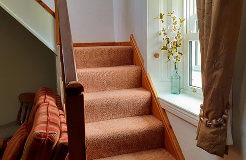 Garrykennedy Cottage | LACKAROE COTTAGE, family friendly in Garrykennedy, County Tipperary