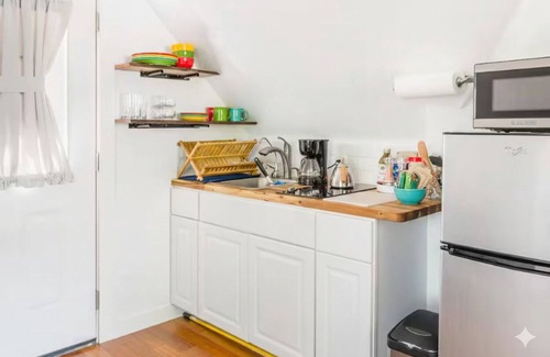 Holly Apartment | Lady Bird Lake Trail Guest House - Holly - Weekly Discount