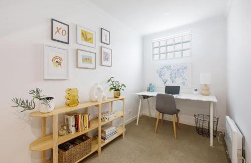 Brunswick Apartment | 'Laidback Lygon' A Two-storey Inner-city Oasis