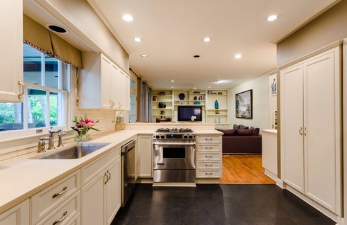 Tarrytown House | Lake Austin Retreat - 3 miles from downtown