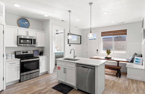 Garden City House | Lake Bearadise | Townhouse | Boat/Trailer Parking