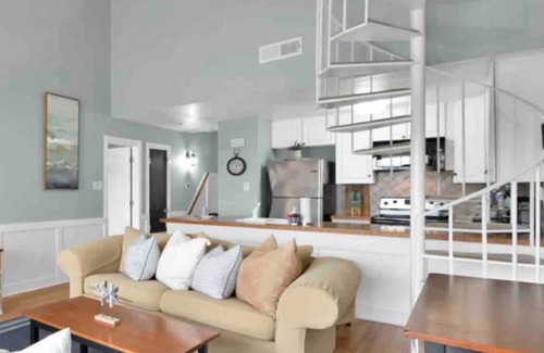 Walden on Lake Conroe Condo | Lake Conroe Treasure. Lake Front, Boat Dock