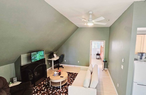 Amherstburg Apartment | Lake Erie Retreat: Waterfront Cozy Apartment