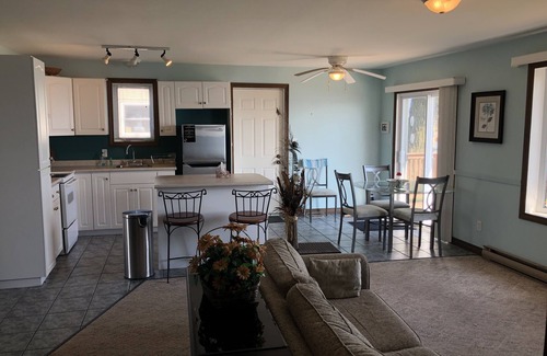 Harwich House | Lake Erie waterfront cottage