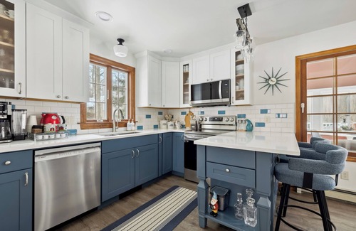 Glenn House | Lake Escape: Hot Tub, Grill & Firepit Fun