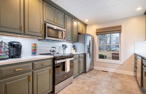 Mooresville House | Lake Escape's Sunny Daze