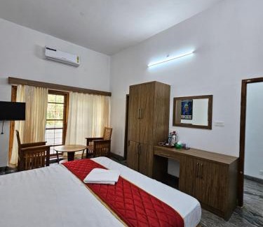 Cherthala House | Lake facing Villa-Water sport activities-Niva Waterways