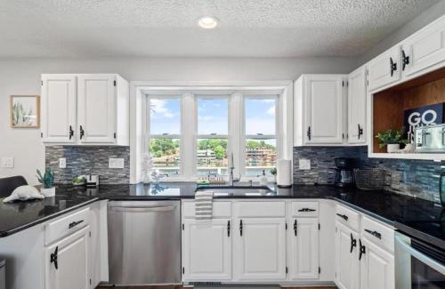 Portage Lakes House | Lake Front Outdoor Living Sleeps 8