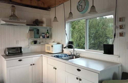 Port Alice Cottage | Lake front tiny house