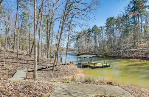 Fair Play House | Lake Hartwell Getaway with Private Dock and Fire Pit!