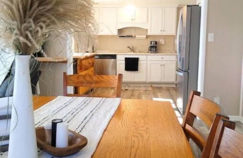 Warsaw Cottage | Lake Haven Cottage Fun Summer Get Away! fishing and kayaks!