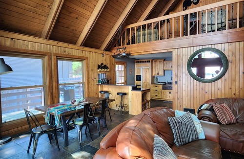 Prior Lake House | Lake Home for Family Gathering