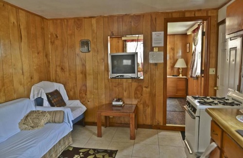 Winter Haven Cottage | Lake Ida Beach Resort