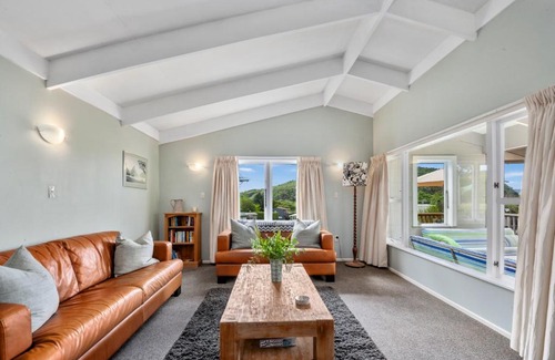 Kuratau House | Lake Living - Kuratau Holiday Home