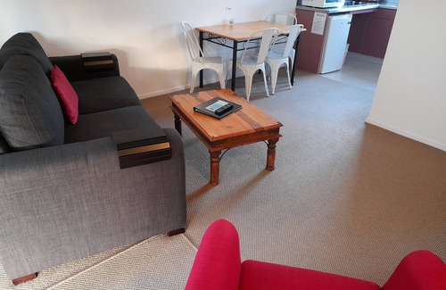 Fox Glacier Hotel | Lake Matheson Motel