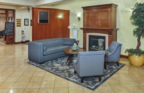 Folsom Hotel | Lake Natoma Inn