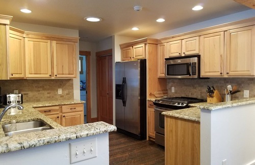 Georgetown House | LAKE or SKIING GETAWAY. Upstairs only 295/Night or Entire House 495/Night