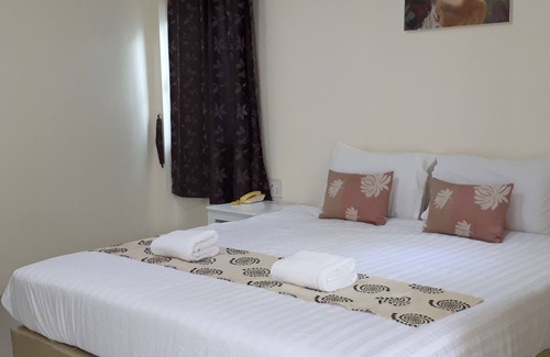 Chom Bueng Hotel | Lake Scene Resort