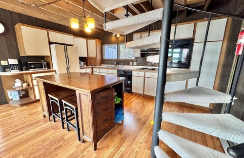 Grand Marais House | Lake Superior Retreat Private Wooded Haven with Panoramic Views