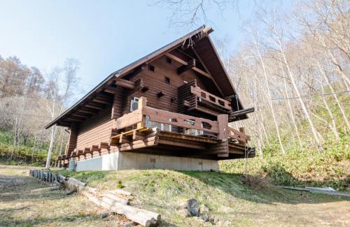 Toya House | Lake Toya Hillside House