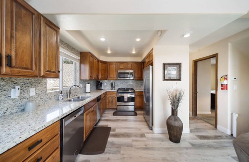 Lake Arrowhead House | Lake View Home & Guest House - Pet-Friendly Vacation Rental In Lake Arrowhead CA