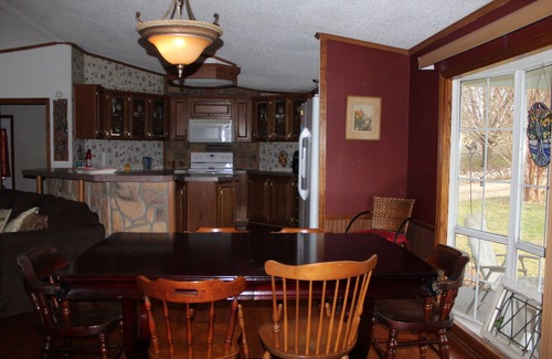 Long Creek House | Lakefront 3 Bedroom, 2 Bath and Pet Friendly Near Chattooga River and Belle Farm