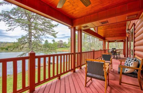 Mills River House | Lakefront Cabin & Cozy Lakeview Cottage