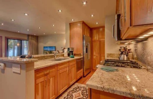 Brockway House | Lakefront Condo in Kings Beach- #19