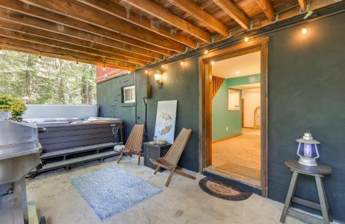 Chesapeake Ranch Estates-Drum Point House | Lakefront Log Cabin Retreat 3br-2ba Hot tub and Kayaks