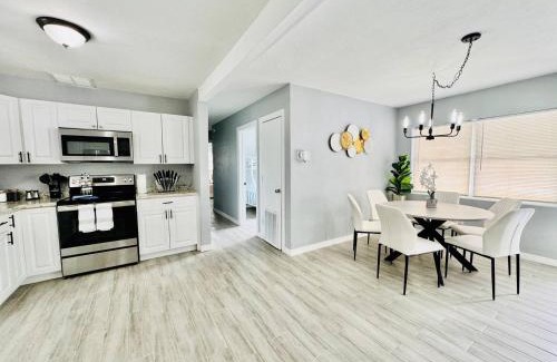Crystal Lake House | Lakeland Gem Near Seu-fsc Game Room Fun