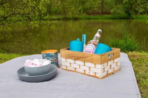 Pitchcombe Cabin | Lakeside Cabin on Stilts- 'Kingfisher'