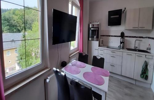 Burgk Apartment | Lakeside Comfort with Garden