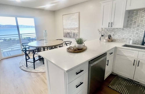 Harbor Village Condo | Lakeside Haven