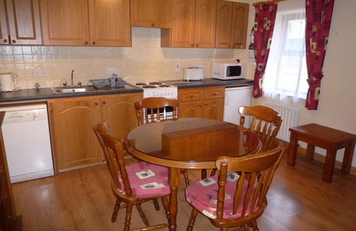 Bantry Cottage | Lakeside Lodge Bantry