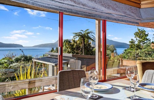 Lake Tarawera House | Lakeside Lookout - Lake Tarawera Holiday Home