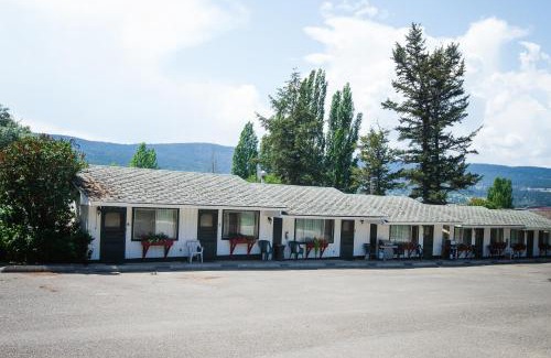 Williams Lake Hotel | Lakeside Motel