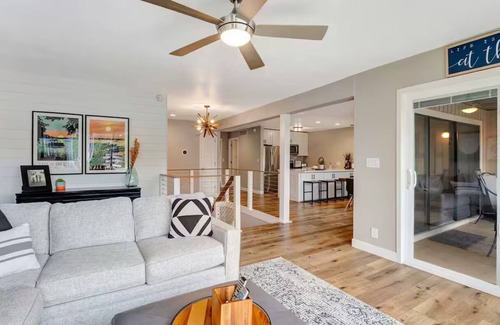 Lake Ozark Condo | Lakeside Retreat at Beautiful Lake of the Ozarks