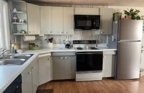 Wasilla House | Lakeside Retreat with fantastic views