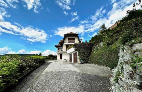 Grandvaux Apartment | Lakeview Apartment-Lavaux