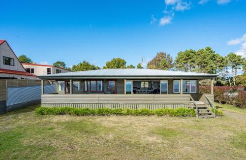 Te Rangiita House | Lakeview Scope - Tauranga Taupo Retreat