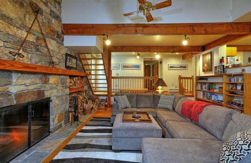 Killington House | Lakewood Lodge - 4BR, 2BA Ski Home - Private Hot Tub, Wood Fire, Kent Pond & EV Charger