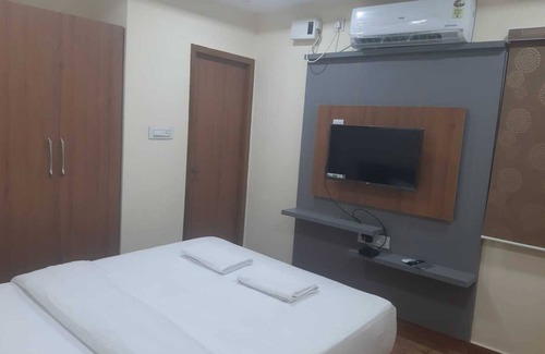 Kanchipuram Hotel | Lakshmi Naraya Grand