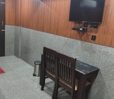 Chottanikkara Hotel | Lakshmi Residency Chottanikkara