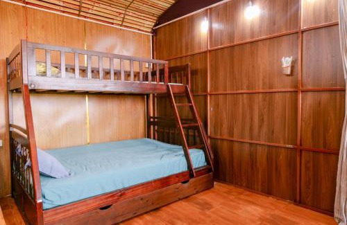 Pleiku House | Lala Garden Homestay