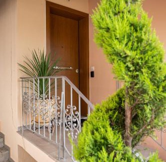 Kourtakion House | Lala Luxury House