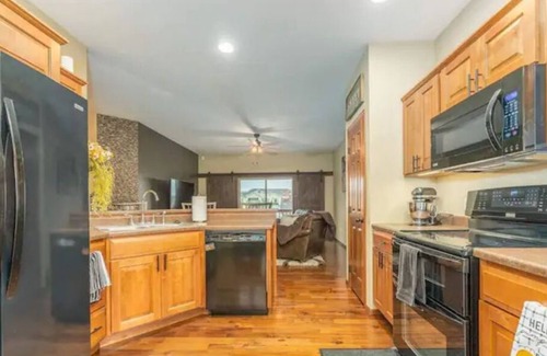 Sioux Falls House | Lancaster-Whole Family Home safe area and close to shopping