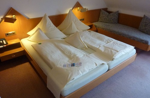 Schweigen-Rechtenbach Hotel | Land-gut-Hotel Schweigener Hof