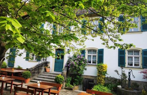 Geisfeld House | Landgasthof Büttel