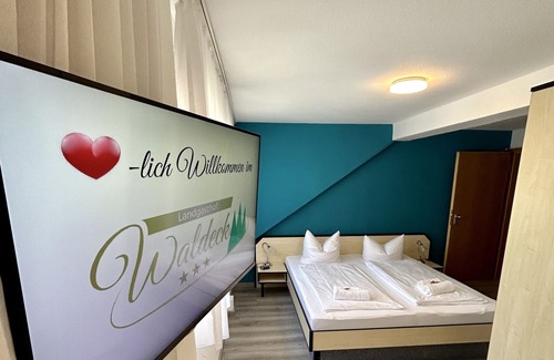 Neuenbuch House | Landgasthof Waldeck