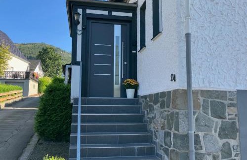 Olsberg House | Landhaus Augenblicke in Olsberg - modernes Ferienhaus mit Garten